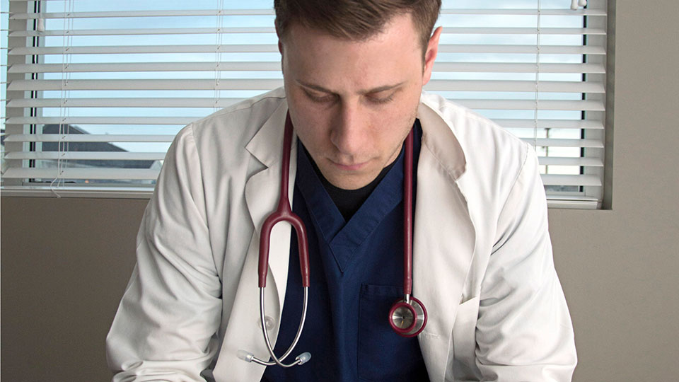 doctor-960x540 doctor-960x540